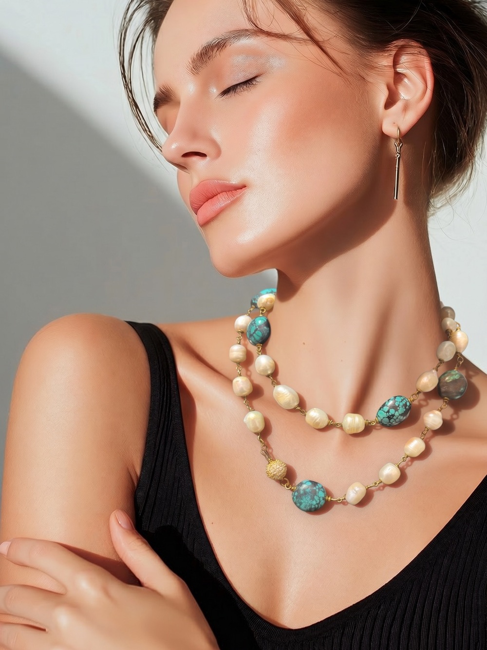 Turquoise & freshwater, pearls wire, wrap in copper & rhinestone Randall.☑️